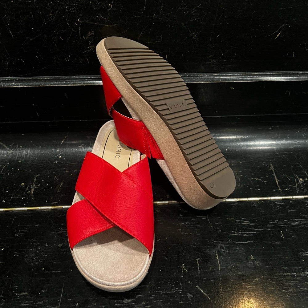 Vionic Red and Cream Sandals with Cushioned Footbed NWOT - Picture 3 of 3